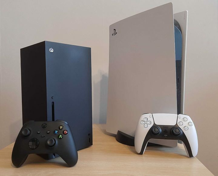 PS5 vs Xbox Series X: Features and Games